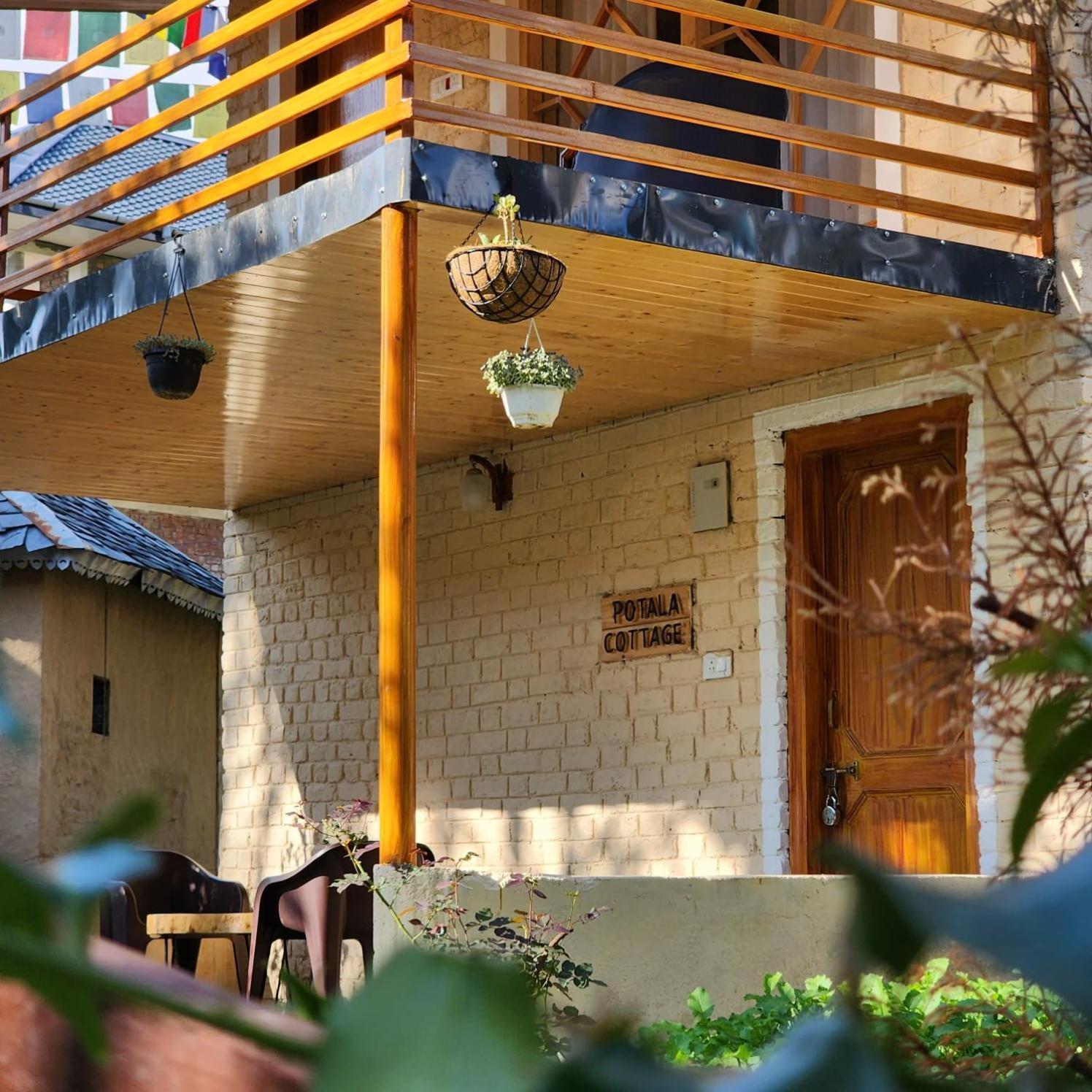 Namlang Resort Bīr エクステリア 写真